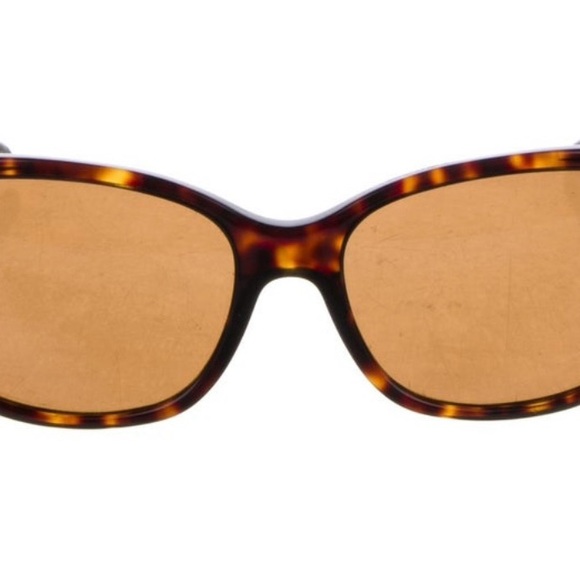 • Coach Sunglasses
• Brown Tortoiseshell Acetate
• Polarized Tinted Lenses - Picture 2 of 3